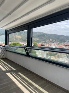 küçükkuyu giyotin cam